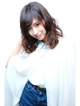 アクティフ(actif) 大人かわいい小顔ふわミディー