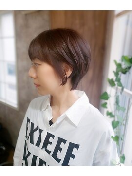 ビルギット(BIRGIT) ナチュラルショート