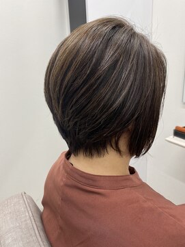 フレーム ヘア ルーム 天王寺駅前店(FRAME hair room) シークレットハイライト ショート