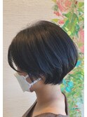 ショートボブ