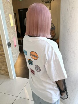 オプス 大名店(Ops) ホワイトピンク×ハイトーンカラー×暖色カラー×切りっぱなし