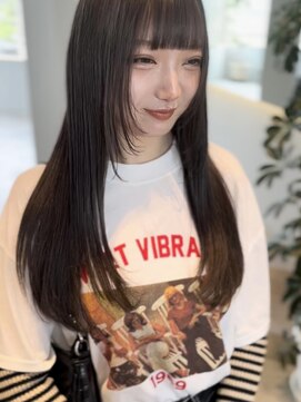 ケリーアン 太田(kelly.un) うるツヤロングヘアお顔まわりレイヤーシアーグレージュ群馬太田