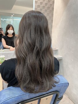 ジーナリア(Xena ria) 《袴田》透明感アッシュグレー