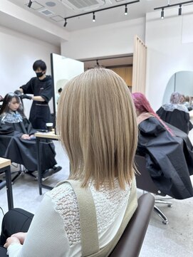 ユウル 横浜(juhl.) ミルクティーベージュ/ケアブリーチ/ダブルカラー/アースカラー