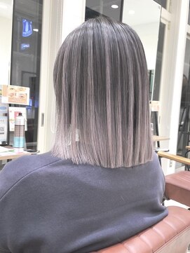 クアトログランシュ ひたちなか店(QUATRO×GranCieux) バレイヤージュ【ひたちなか/ブリーチ/カラー】