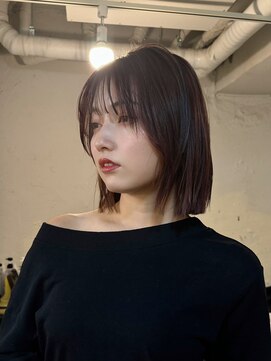 ファルベ(Farbe) 小顔カット/ミニウルフ/顔まわりレイヤー/チェリーブラウン