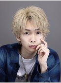 ハイトーンセンターパートマッシュ