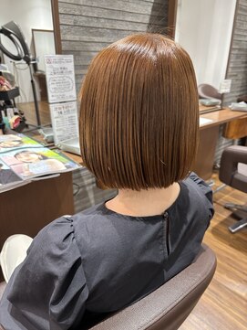 アミカ シーモール店(Amica) 切りっぱなしボブ