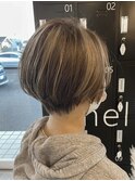 20代30代大人美人小顔ショートヘアハイライトベージュ