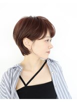 メモリーズ 表参道(Memories)&nbsp;30代40代50代耳かけショートボブ前髪あり丸みショート白髪ぼかし