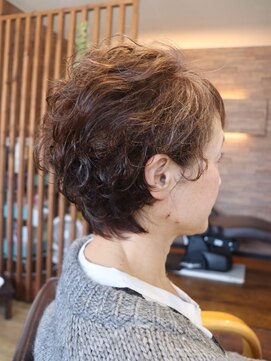 ヘア アトリエ マム(hair atelier mum) カーリーショート