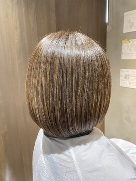 キコーヘア(kiko hair) 白髪ぼかしハイライトスタイル