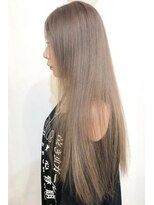 リア 大阪梅田(Ria) ~ハイトーンアッシュグレージュ~【Ria 大阪 梅田】