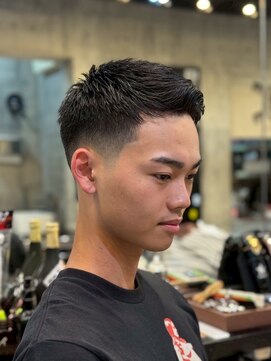 ビンゴ(BINGO) 2176黒髪スキンフェードビジネスサイドパート渋谷バーバー