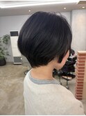 丸みシルエットの大人ショートボブ