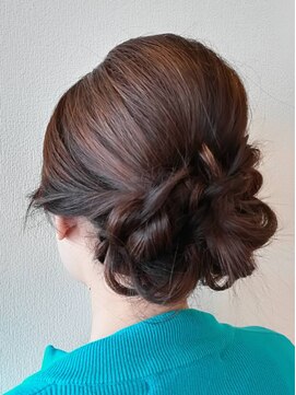 ヘアーメイクアイ(Ai) パーティアップ