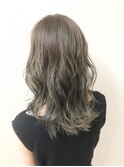 柔らかベージュ