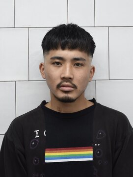メリケンバーバーショップ コウベ(MERICAN BARBERSHOP KOBE) スキンフェードナチュラルクロップ