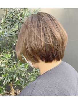 シャインヘア モカ 新宿(Shine hair mocha) 【新宿】アッシュミニボブ_カーキグレージュ_マッシュ女子＠30代