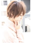 質感の軽いショート、20代、30代、40代
