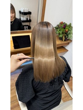 キヌ(kinu) ブリーチ毛の縮毛矯正