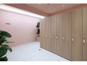 完全個室ヘアーサロン room shinsaibashi【ルーム シンサイバシ】