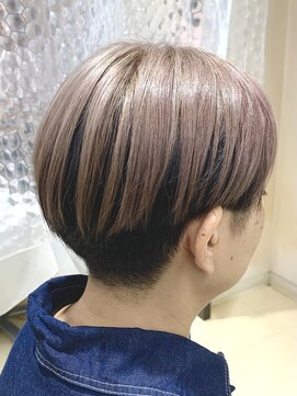 アズール 草加(azule) 大人女子 刈り上げ ツーブロ