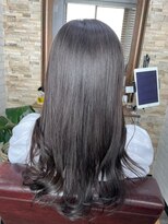 ハサミバイアトリエナガノ 千葉(8sami by atelier nagano)&nbsp;ショートボブ/センターパート/ツヤ髪/グラデーション/イヤリング