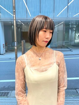 ホワイトベージュ×アンブレラカラー