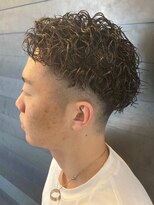 ディスイズバーバーフォース(THIS IS BARBER 4th)&nbsp;ツイストスパイラルパーマ フェードカット マッシュ
