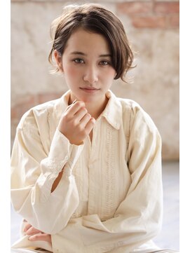 カライングドゥ(ing deux) 【～ing  deux】ハネ感ランダムショート【畠山竜哉】