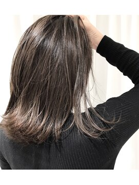 フォンズ(FONS) ラベンダーベージュ×レイヤーミディ