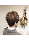 襟足スッキリ トップふんわり大人ショート