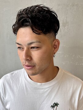 フランクスバーバーリザーブ 人形町店(FRANK’S BARBER RESERVE) パーマ×スキンフェード　ｙ