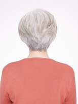 えがお美容室&nbsp;【えがお美容室】60代グレイヘアの方に◎骨格補正ショート