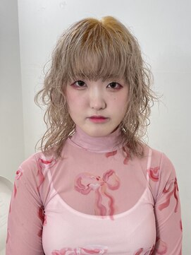 レコ 渋谷(LECO) 根本ブリーチなしデザインホワイトベージュカラー