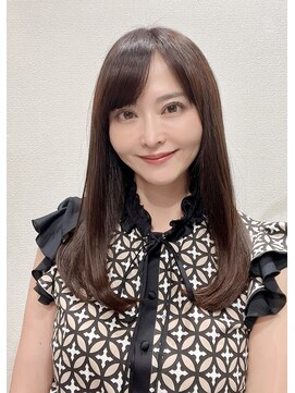 アイビー(ivy) 大人セミロングフェミニンツヤブラウン小顔前髪20代30代40代