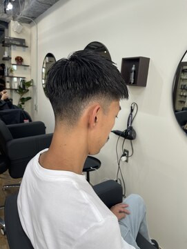 イーナ(iina) フェード クロップ