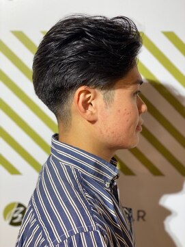 バーバーバー 四谷(BARBER-BAR) ビジネス爽やかツーブロックスタイル