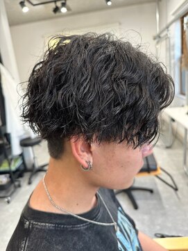 フゥ 宇都宮(FeU) 栃木メンズパーマメンズカットセンターパートメンズマッシュ緩め