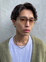 波巻きパーマメンズマッシュウルフカットツイストパーマ刈り上げ