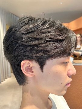 ノラギンザユー(NORA GINZA/U) センターパートフェザーショートフェザーパーマ韓国ヘア