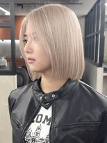 ニコトウキョウ 新宿(nico TOKYO)&nbsp;ホワイトミルクティーダブルカラーハイトーン韓国レイヤー