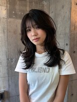 ダコタリッカ(dakota Rikka)&nbsp;ワンカールでラフなレイヤーカット