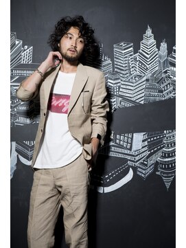 ガーデントウキョウ(GARDEN Tokyo) 大人カジュアル　おしゃれな　カーリーボブ