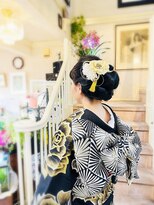 美容室 ティンカーベル&nbsp;キレイめシニヨンヘア