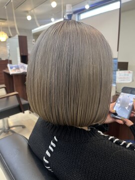 アスリ(Asri) ハイトーンボブ