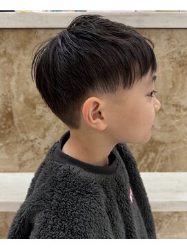 スリープ(Three-p.) キッズカット男の子　ツーブロックショートスタイル