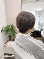 ヒトトキ(hitotoki)&nbsp;白髪ぼかしグレージュ&丸みショート