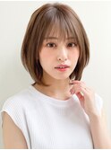 レイヤーカット外ハネボブ艶感こなれヘア前髪クールショート